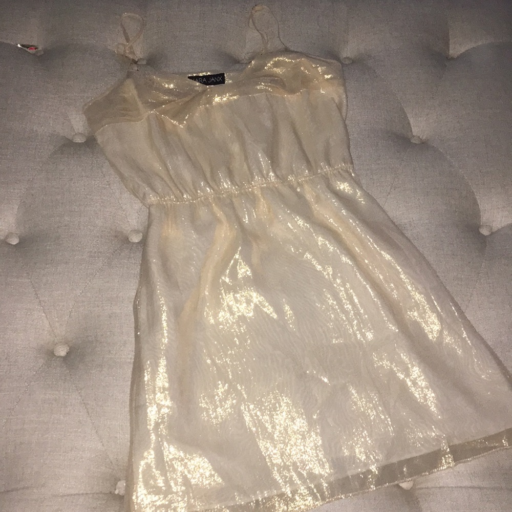 Kara Janx beautiful gold shimmer dress